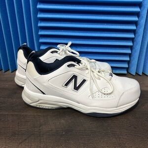 NEW BALANCE 608 V3 Men’s 10 White Navy Comfort Shoe Sneakers MX608V3W